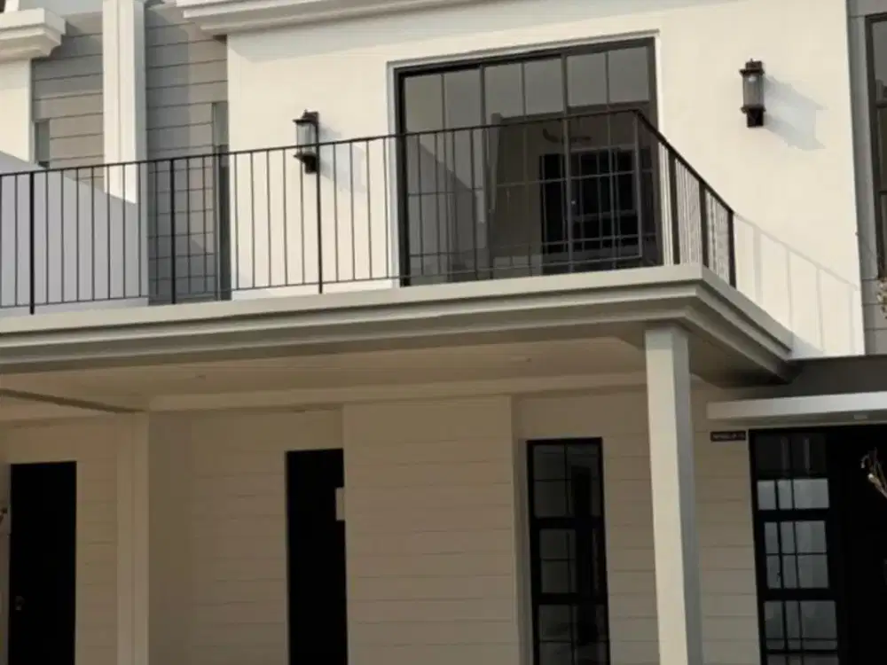Sewa Rumah Cantik Maison The Wisteria JGC 3 Lantai Attic Luas Parkir 2 Mobil