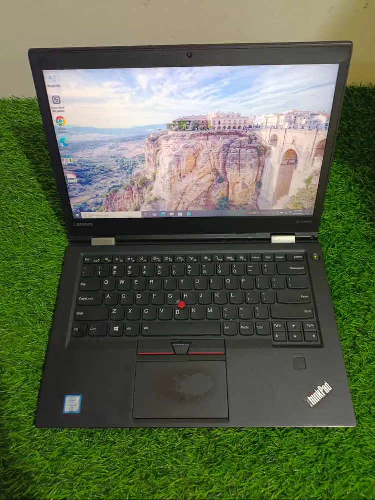 Lenovo X1 Carbon  proc i5 Gen 6 Ram 8GB SSD 256GB MURAH SIAP PAKAI