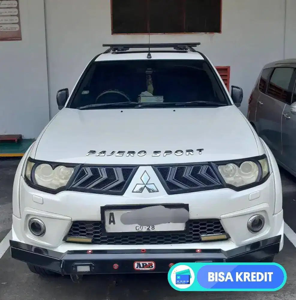Dijual Mobil Pajeo Sport limited edition tahun 2013
