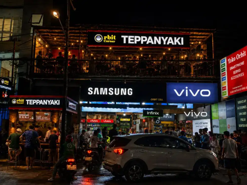 Di cari cooki/ tukang masak kafe