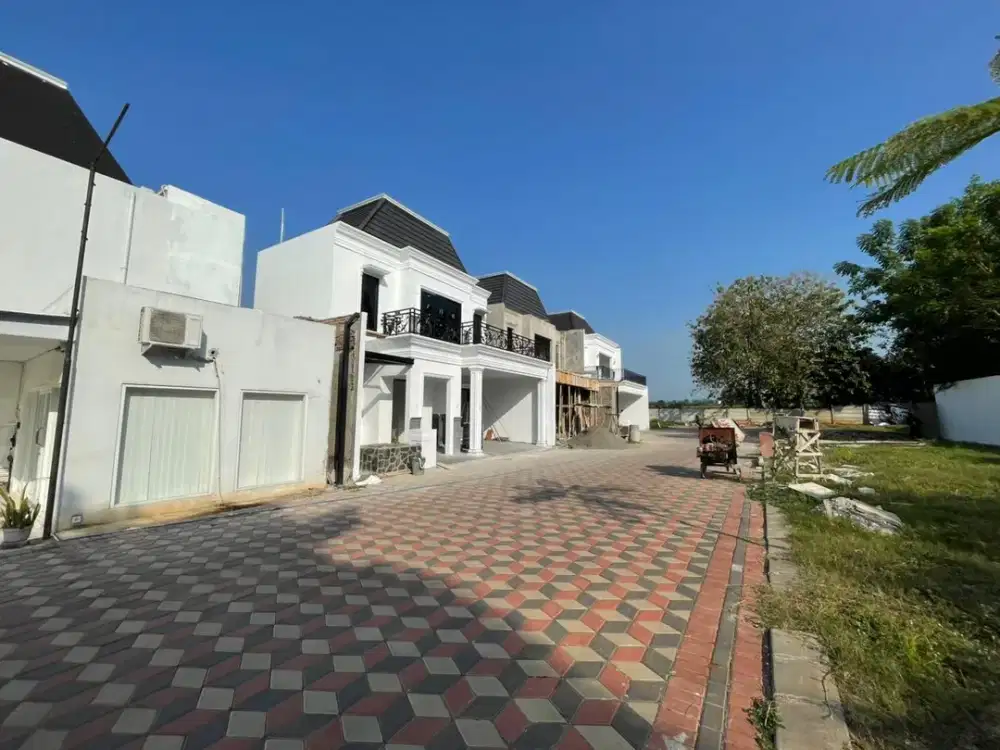 DENGAN SUASANA YANG ASRI DAN NYAAMAN RUMAH 2 LANTAI DIJUAL