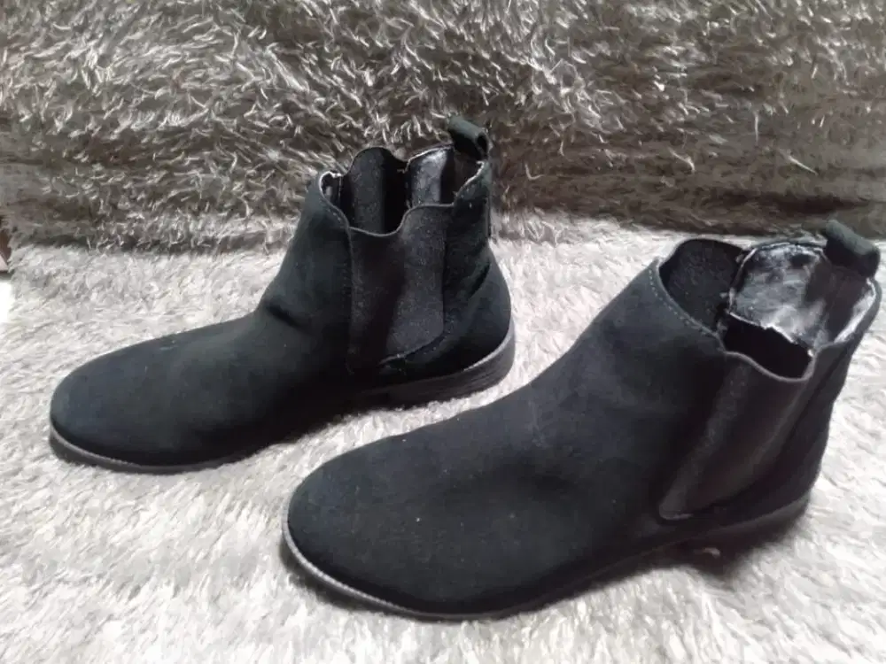 SEPATU WANITA RIVER ISLAND