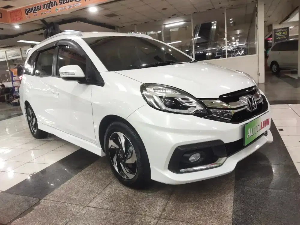 Mobilio RS 2015 putih Matic 2016 Bagus Terawat 2017 siap pakai 2018 at