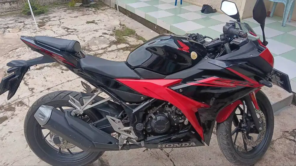 CBR 150cc Black