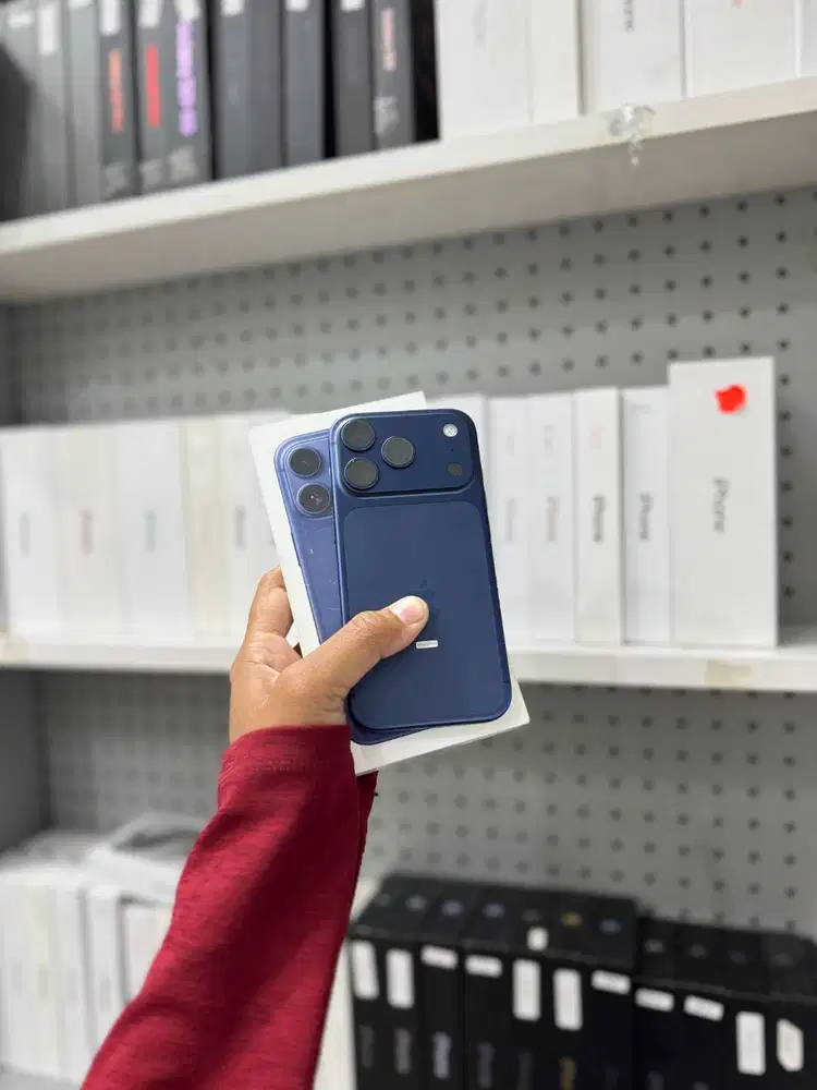 IPHONE 17 PRO 256GB SECOND RESMI IBOX FULLSET ORI GARANSI ON