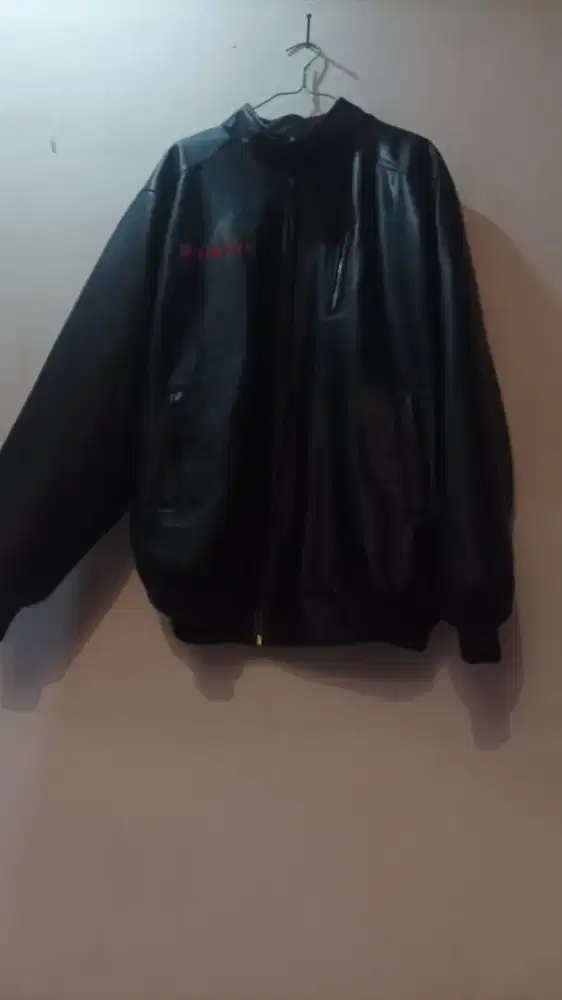 Jual jaket kulit hitam yamaha
