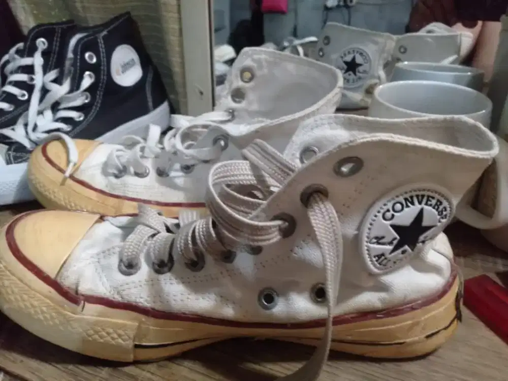 Sepatu wanita bekas