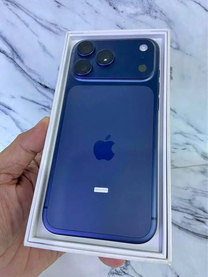 Second 17 PROMAX 256gb BLUE TITANIUM IBOX Garansi Panjang Mantapp