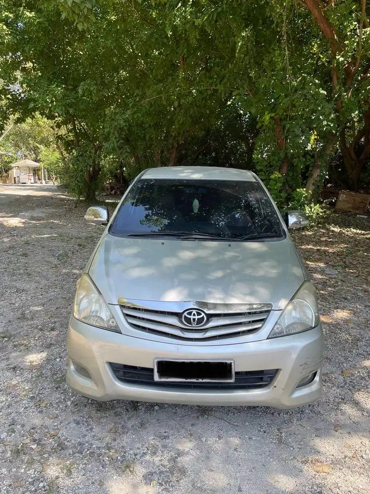 Toyota Kijang Innova G 2.0 AT (2011)