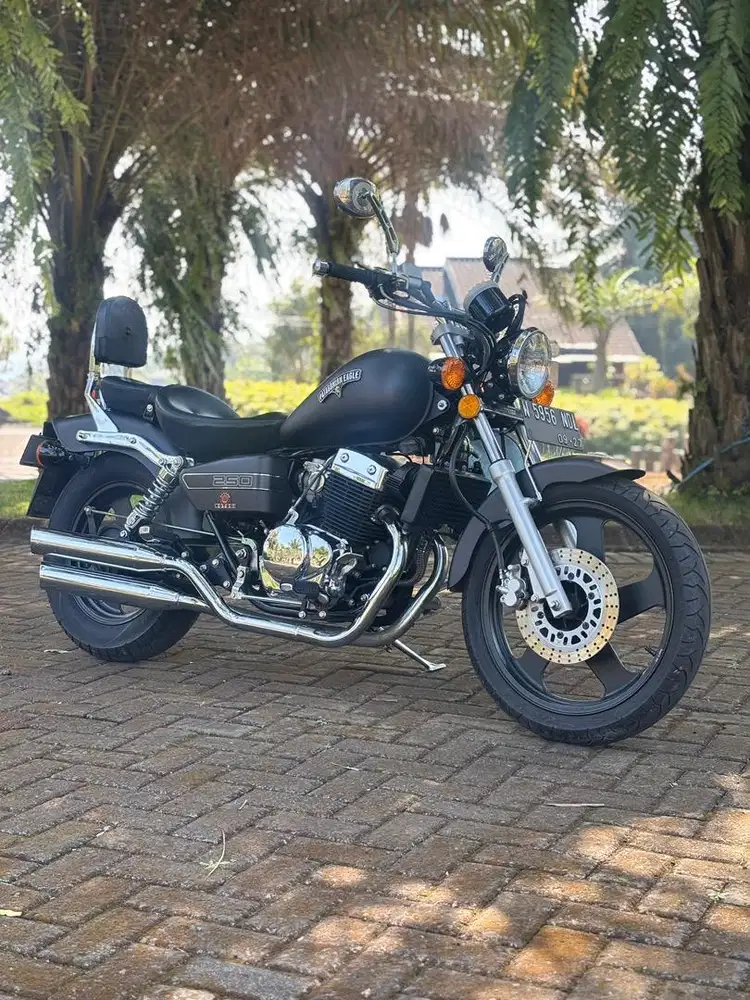 Benelli Patagonian Eagle 250cc 2Cylinder thn 2022 Hitam Koko Motor