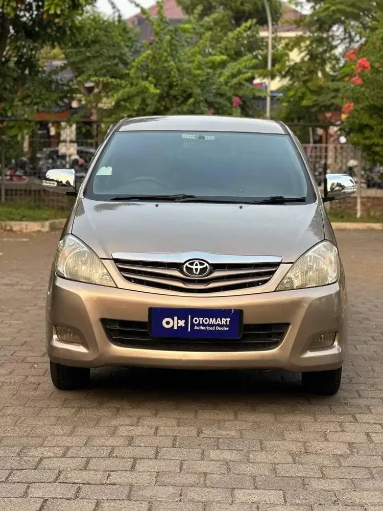 TOYOTA 2010 KIJANG INNOVA G 2.0 AT 
JL.RAYA KENJERAN 286 OTOMART286