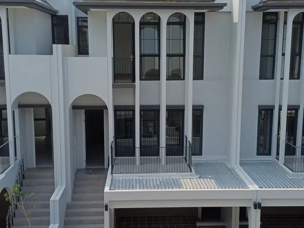 RUMAH 3 LANTAI DIJUAL CEPAT DI AETHER GREENWICH BSD