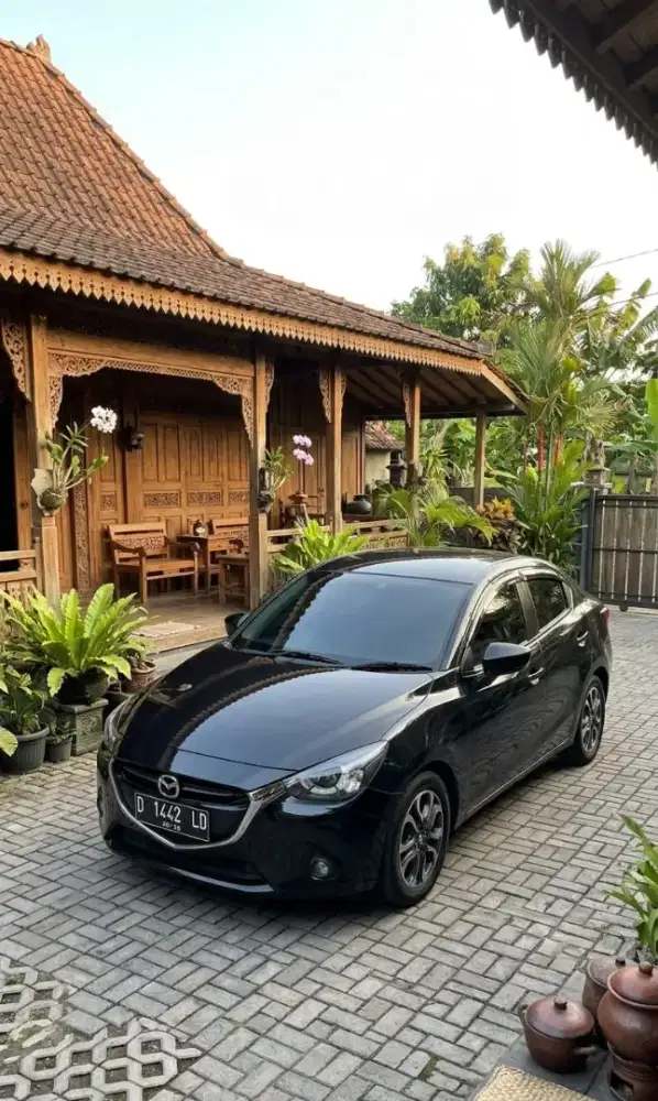 Bismillah numpang jual Mazda 2 th 2015 no D. Hitam