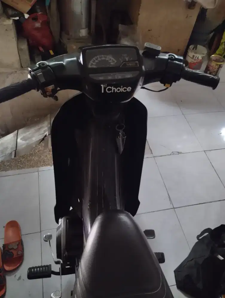 Yamaha f1ZR Hitam