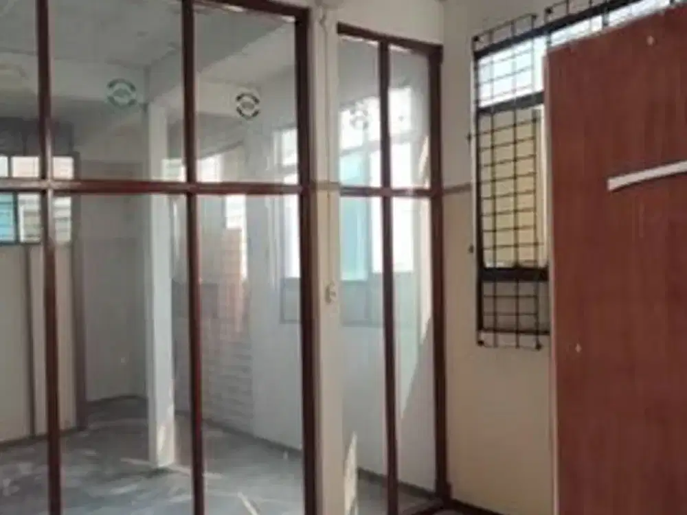 Ruko Rungkut Perlu Renovasi Strategis Dekat MERR