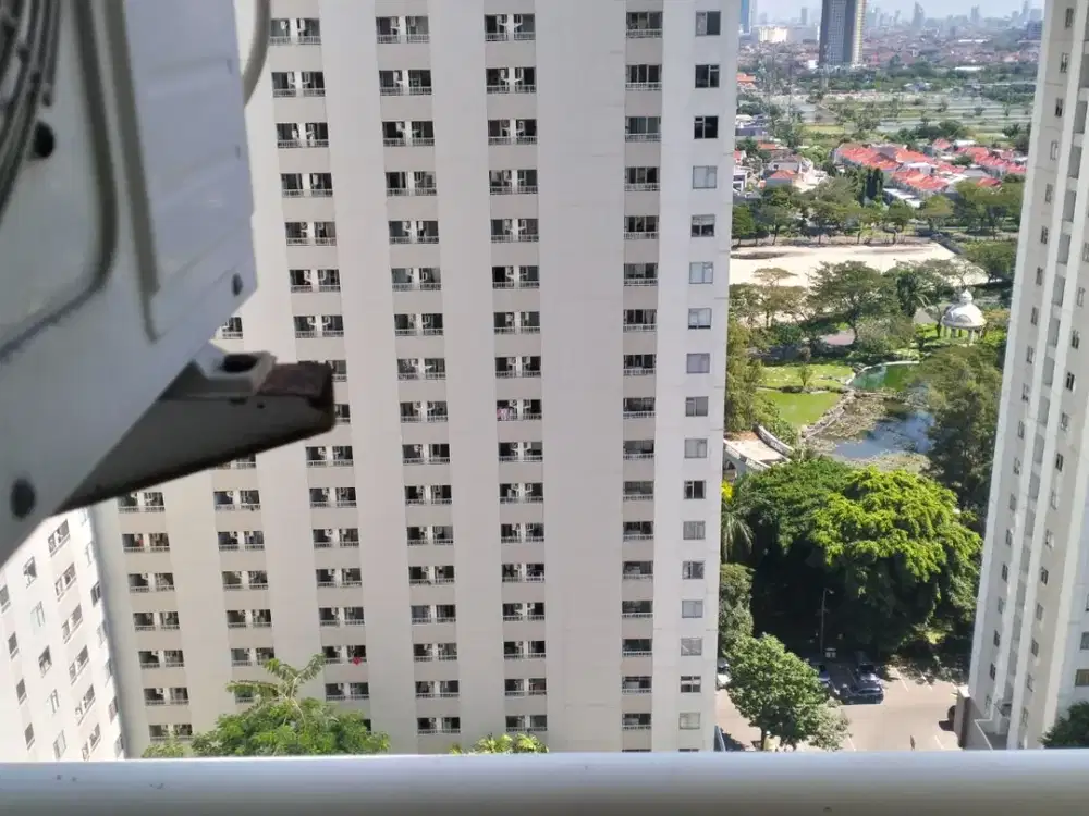 DIJUAL APARTEMEN EDUCITY STUDIO dengan lobby besar
