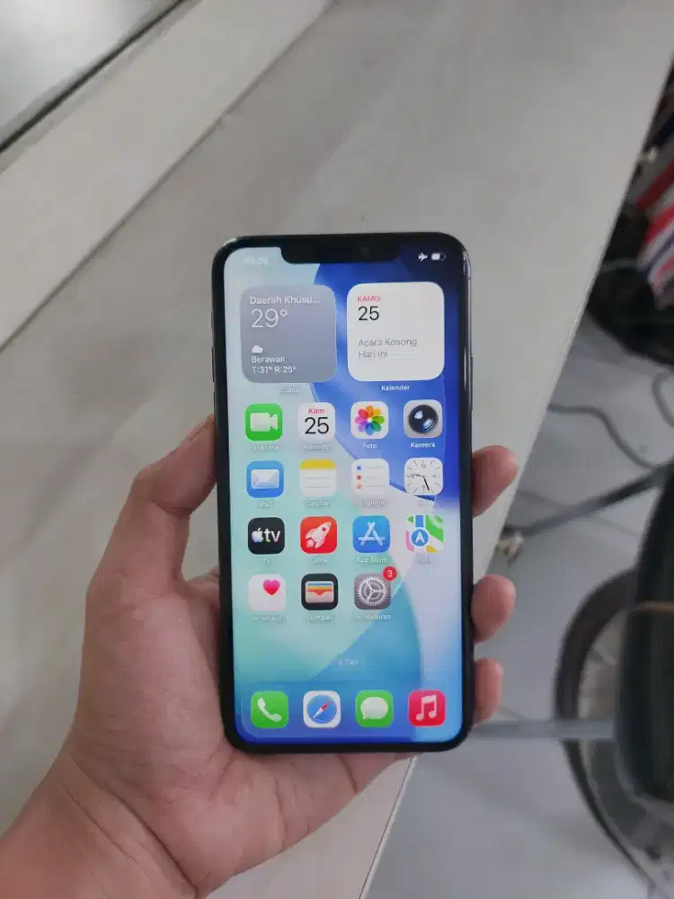 iPhone 11 pro max 64gb
