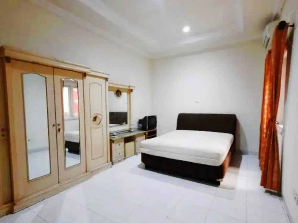 Rumah murah 2 lantai di Tenggilis