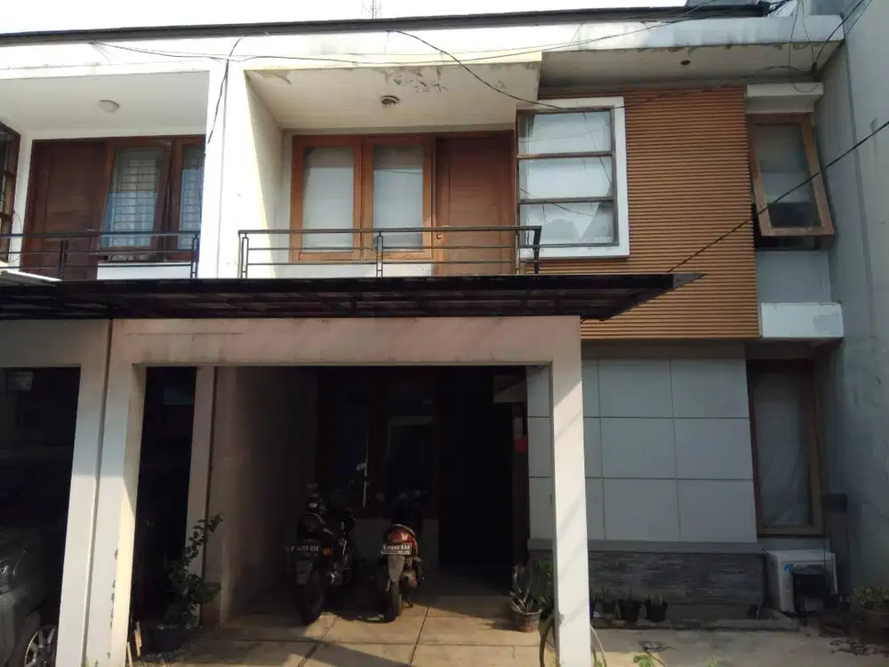 Rumah Dijual Dekat Pintu Tol Joglo dan Meruya