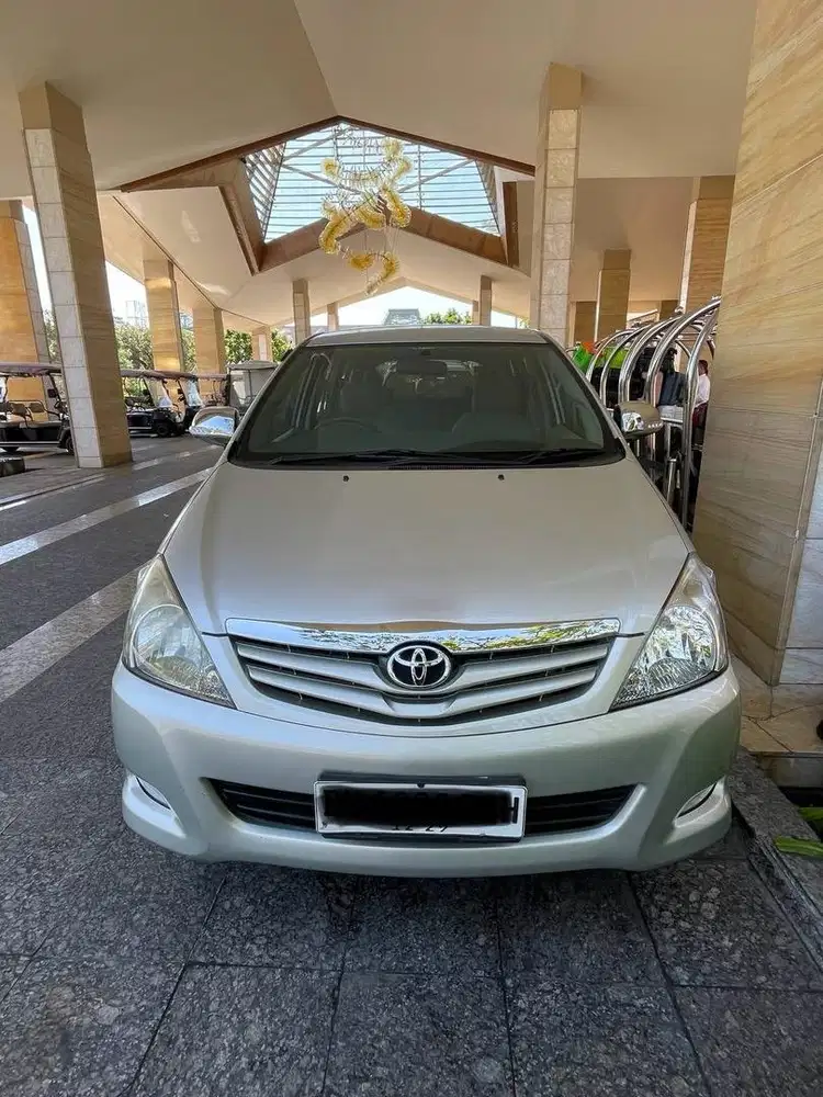 Dijual Toyota Kijang Innova G 2.0 MT (2011)