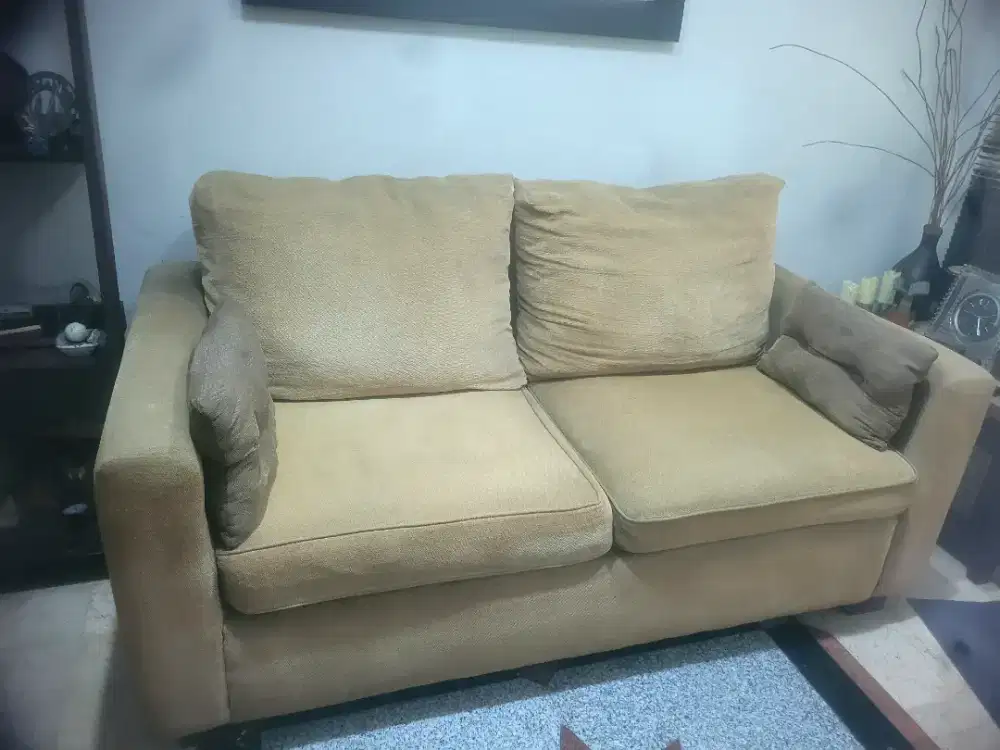 Sofa dua seater