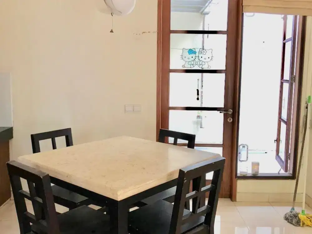 Disewakan Rumah Cakep Semi Furnished di The Green BSD Tangerang
