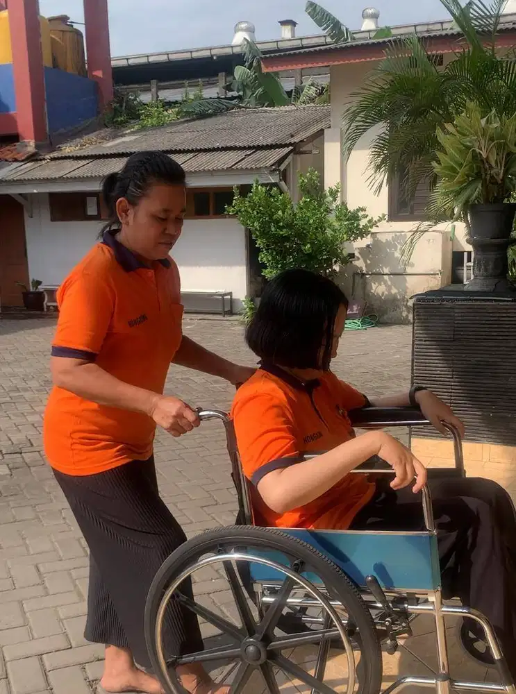 Asisten Rumah Tangga, Penjaga Orang Tua, Menjaga Anak dan Bayi