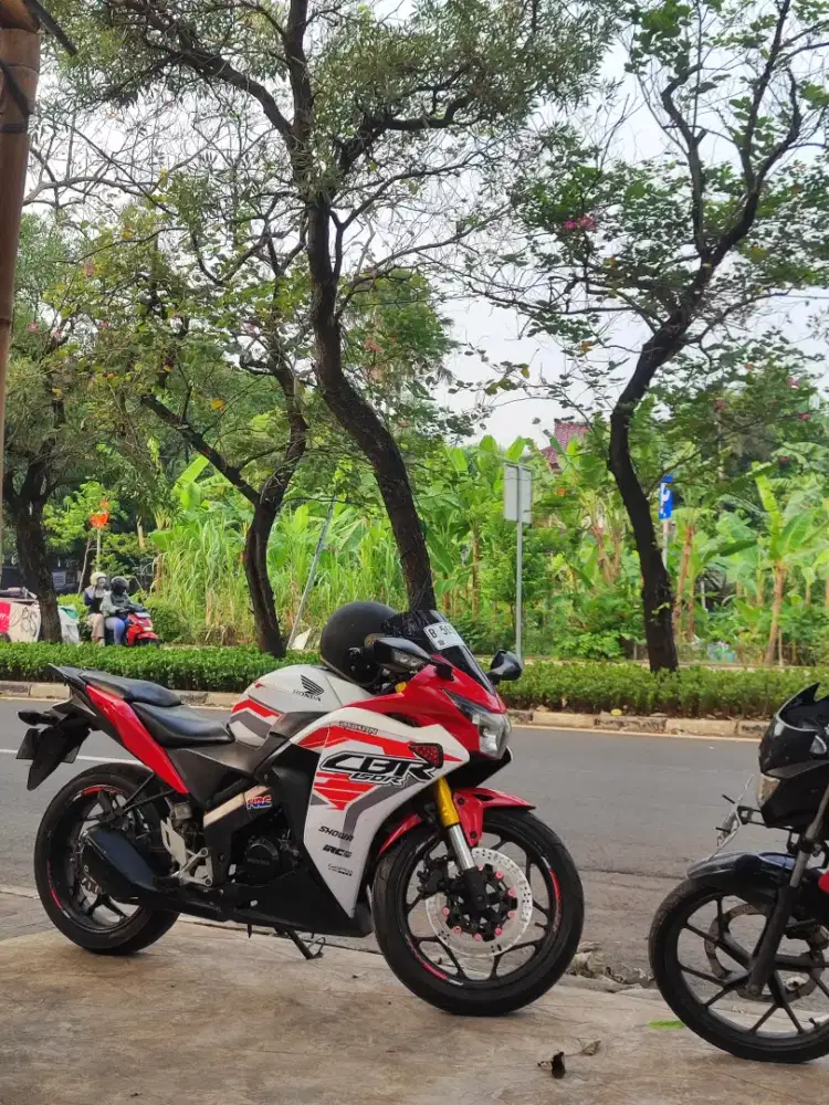 Cbr cbu 2012 honda cbr 150 cbr 2012