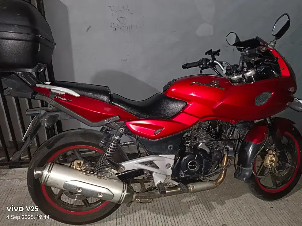 Jual motor pulsar/bajjaj