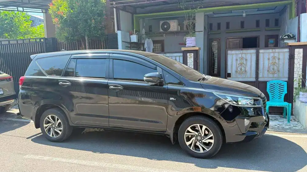 Toyota Kijang Innova 2023 Bensin