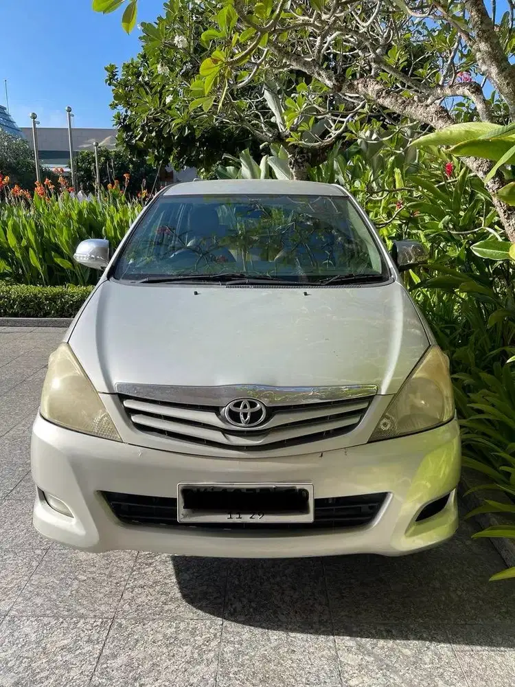 Dijual Toyota Kijang Innova G 2.0 AT (2011)