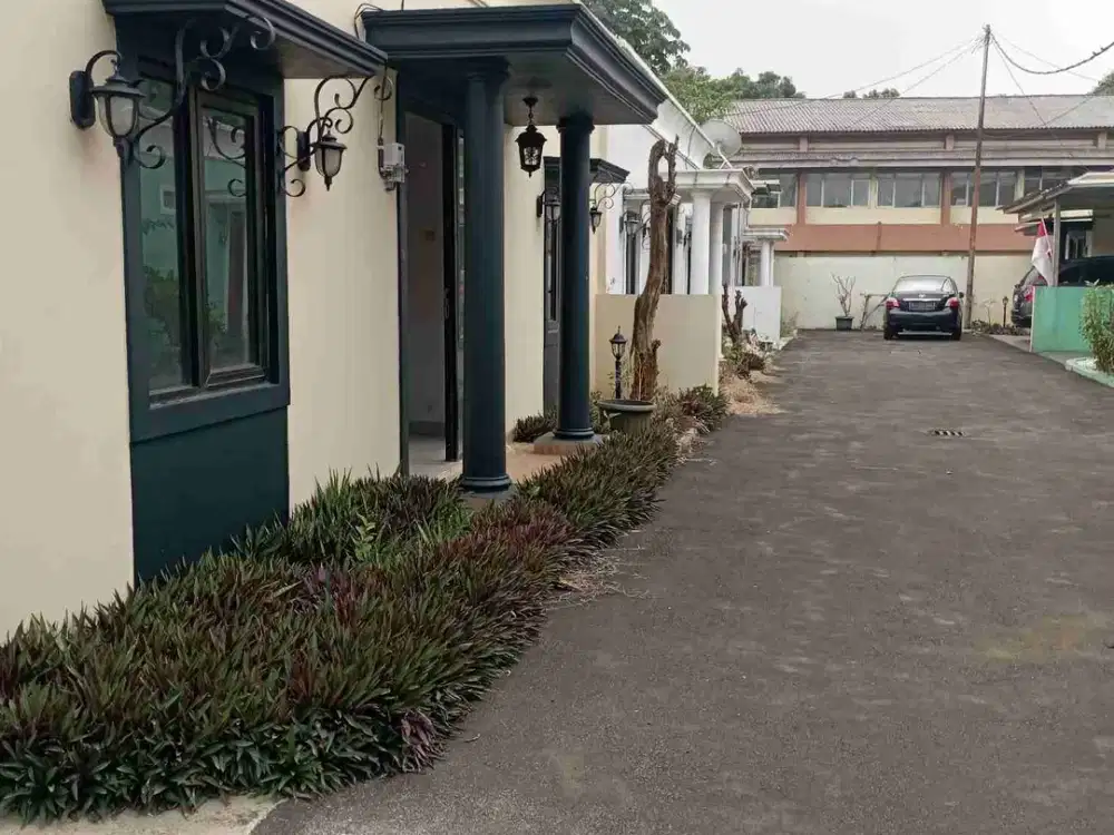 DIJUAL RUMAH SIAP HUNI DI PEKAYON KALISARI JAKARTA TIMUR