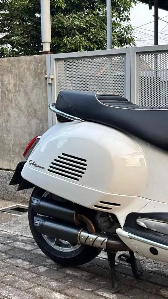 READY VESPA GTS SUPER 300 HPE WHITE