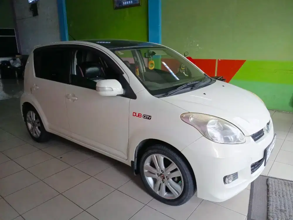 Daihatsu sirion kondisi mesin ok.