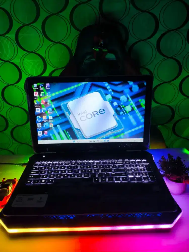 HP PAVILION 15 F42 Premium Edition [RAM 12GB/SSD]