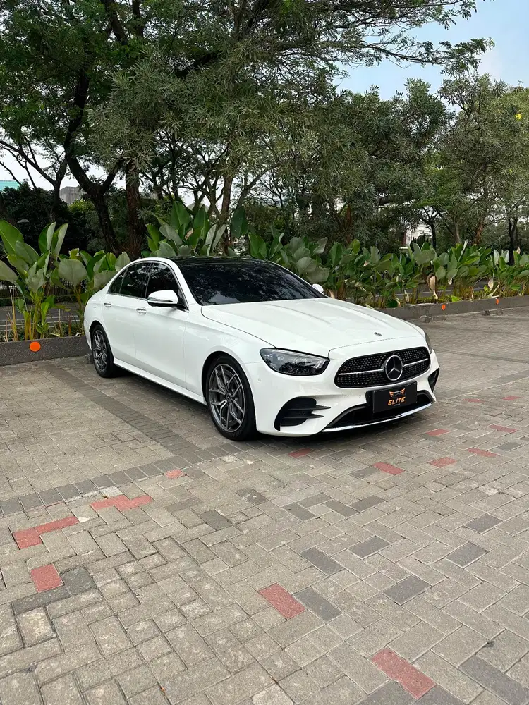Mercedes Benz E300 AMG 2024 NIK 2023