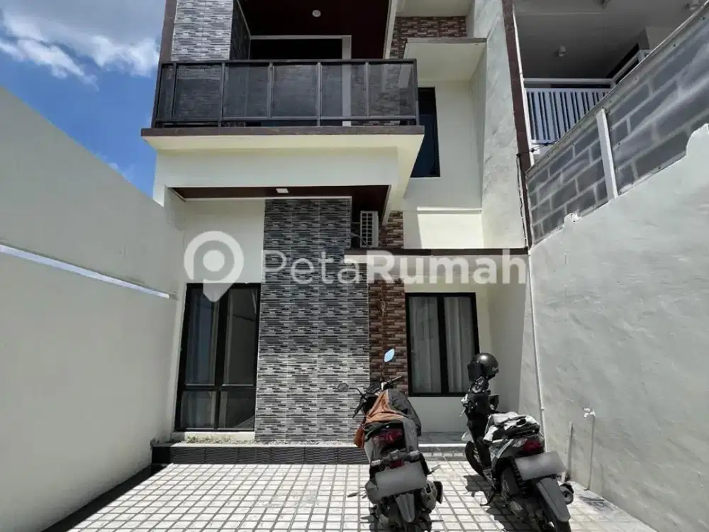DIJUAL VILLA JALAN AMPERA KOMPLEK AMPERA PALACE - DEKAT JL. BESAR GATSU (ELBERT)