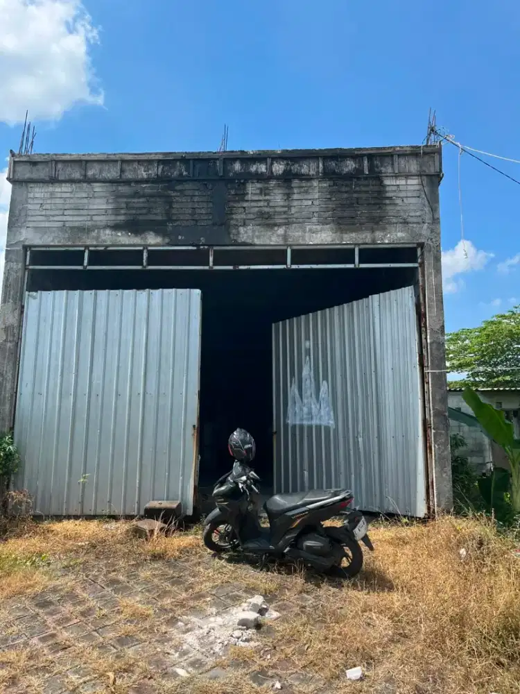 Jual Gudang Bahan Bangunan Lebar 6x26m tinggi dek atas 5m