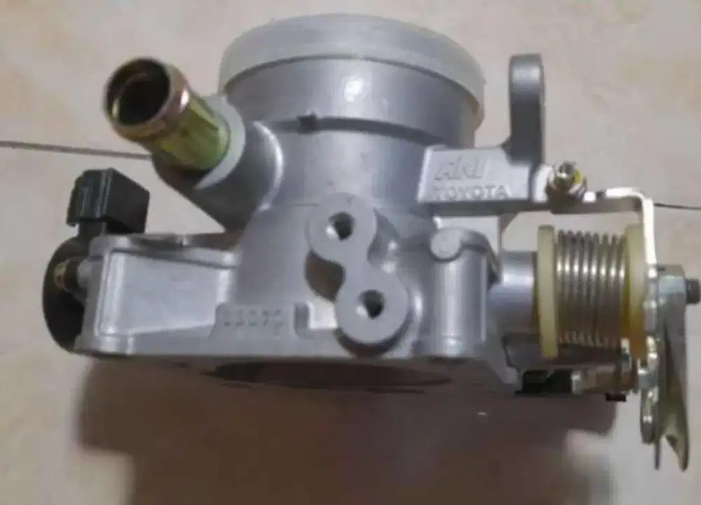Trotol throttle body Corolla Altis gen1 22210-0D070