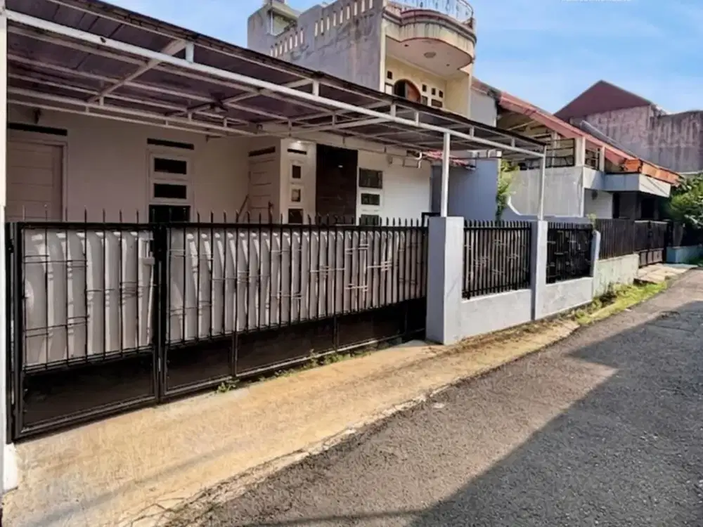 Rumah Minimalis 2 M-an di Tebet – Selangkah ke Jln Saharjo & Kota Kasablanka!