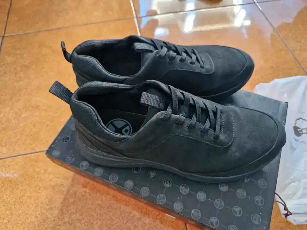 Hush puppies Sneakers Pria Elevate Stretch Lance Bold Black Nubuck