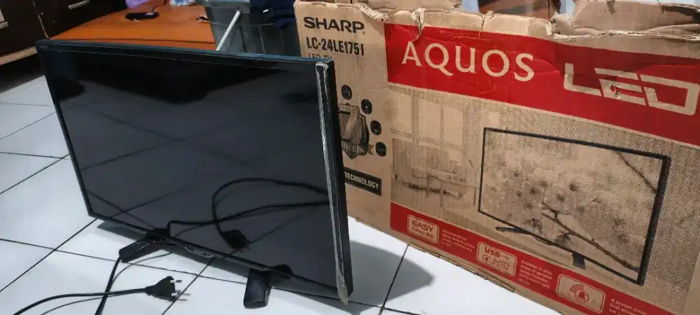Sharp Aquos 24 Lc-24LE175I LED tv