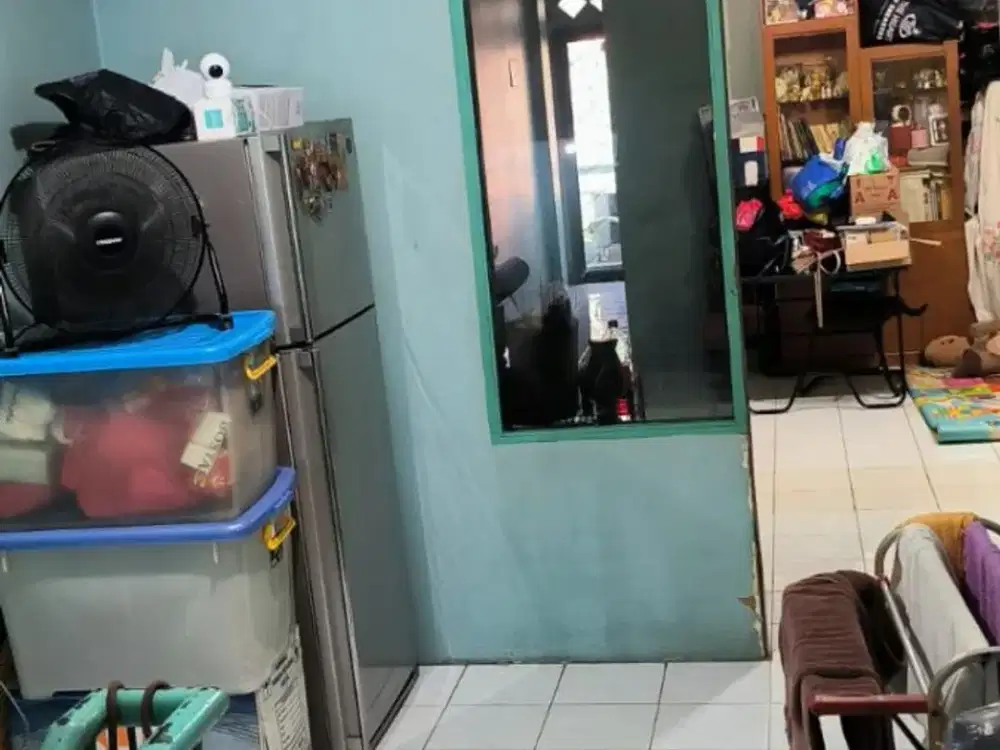 Ruko di Taman Palem Lestari, Lokasi Strategis Dan Bebas Banjir, Hadap Barat Daya, Harga Masih Nego