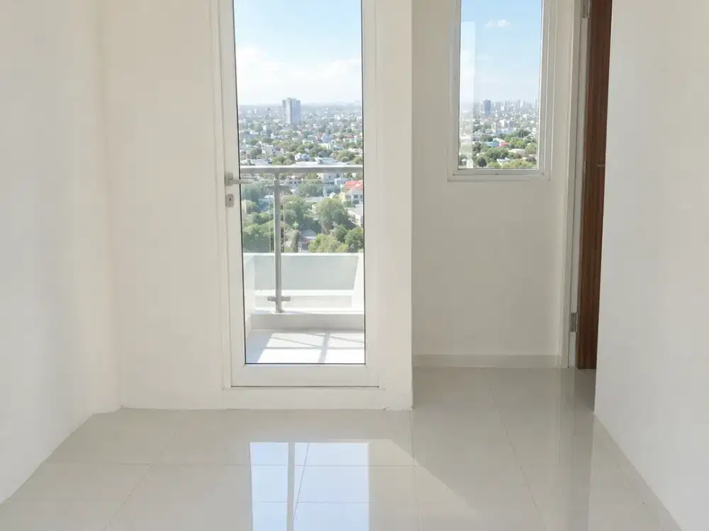 Disewakan Apartemen Puncak Dharmahusada 2BR Kosongan Lantai 35 dekat Kampus Unair C