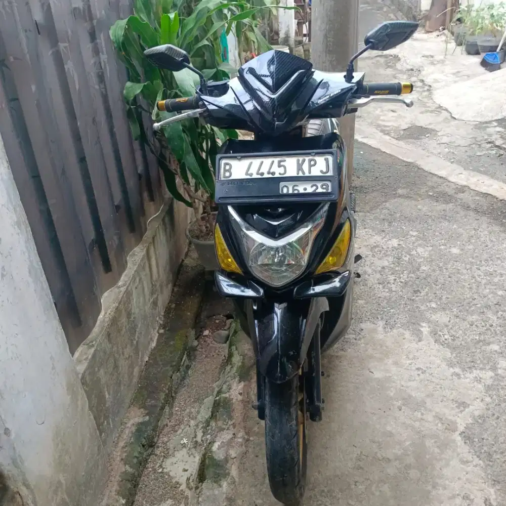 Beat Pop tahun 2019 Hitam