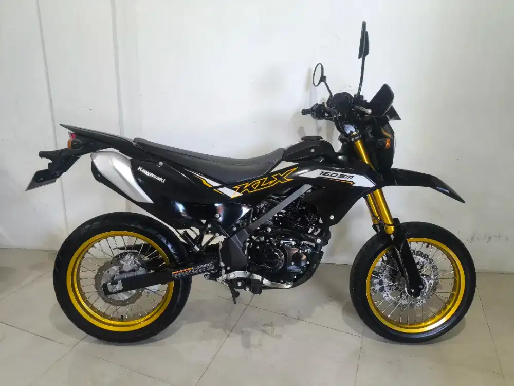 KLX SM SE 2024 AD solo Top