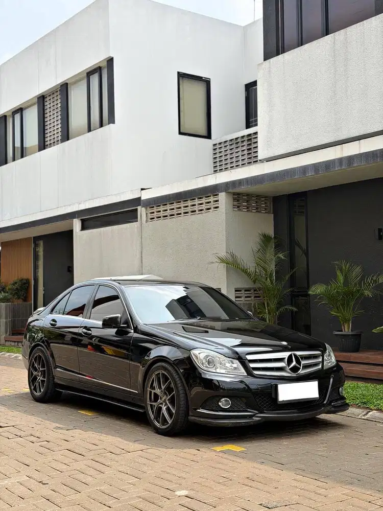 Mercedes Benz C200 CGI W204 Facelift 2013 Hitam Black 2012 2014