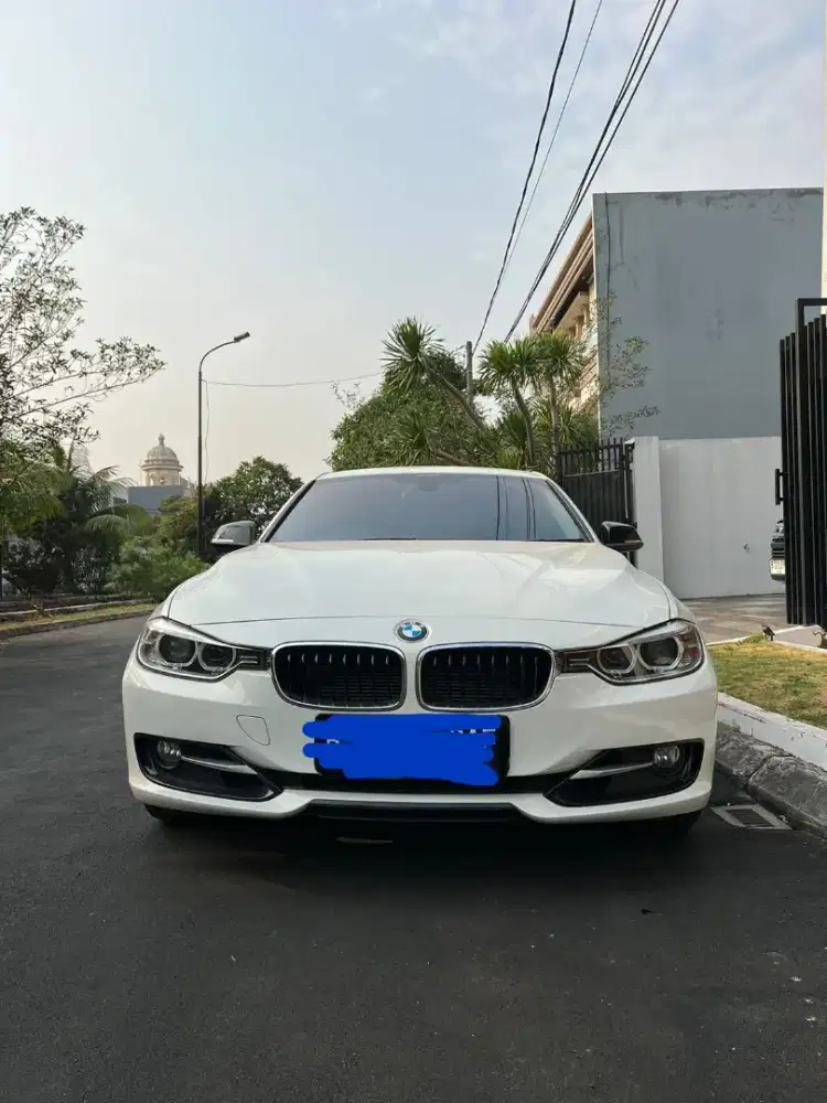 BMW 320i jual cepat aja nih