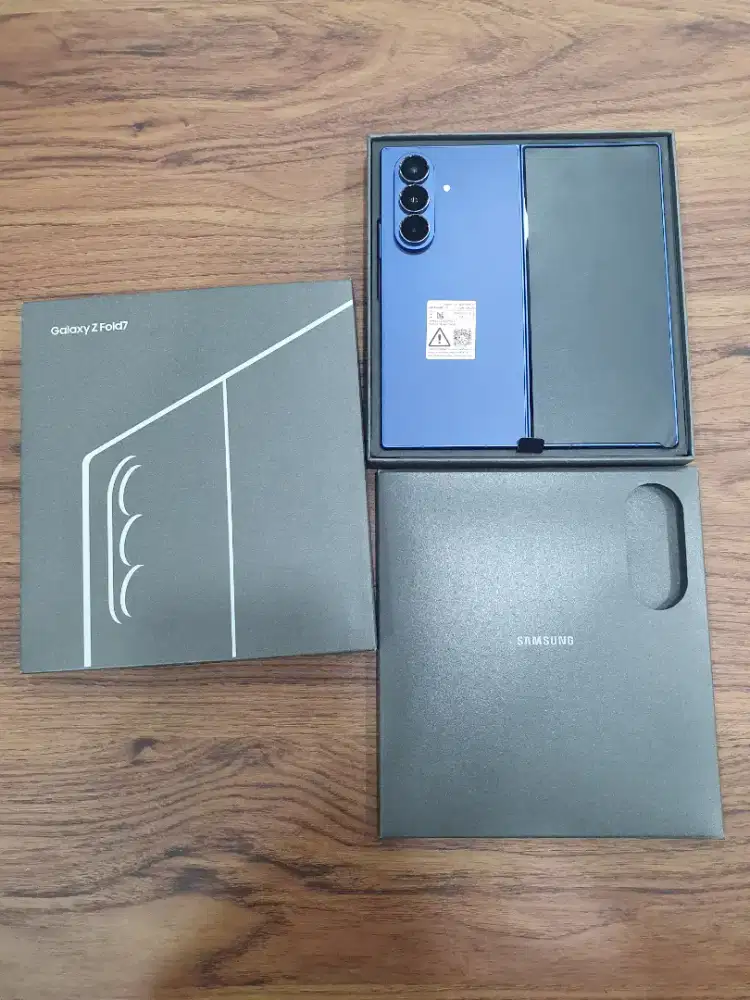 Samsung Fold 7 256gb like new istimewa 1 minggu pakai sein