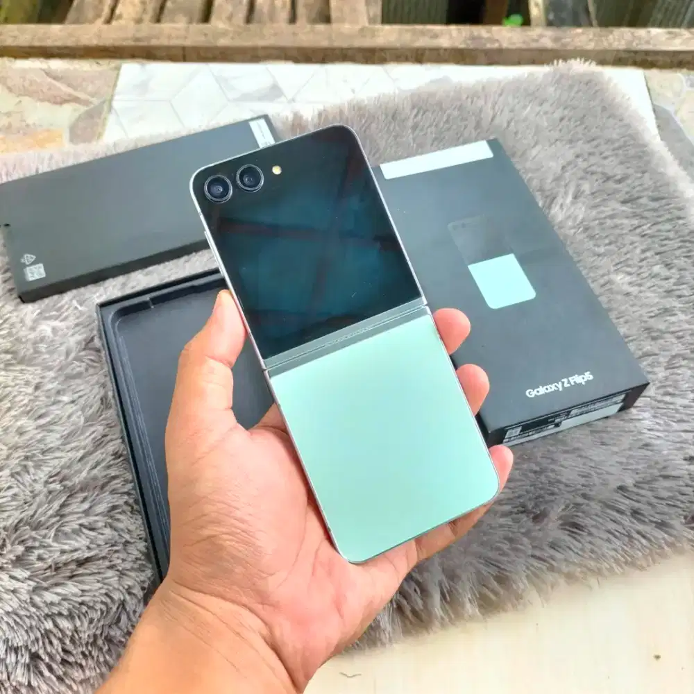 Samsung Flip 5 8/256gb Fulset Nominus
